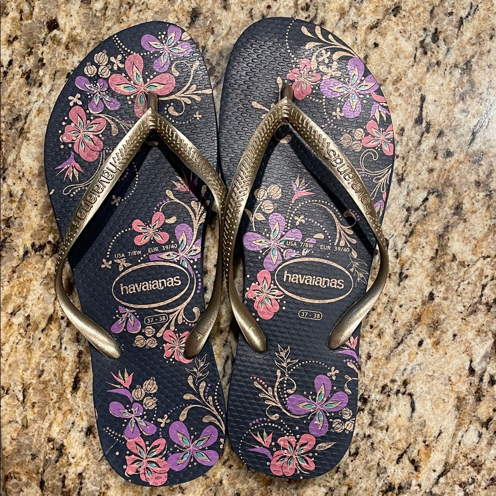 Havaianas Women's Sandals - Black with Gold and Purple Floral